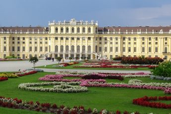 best places to visit in Vienna Austria - Schönbrunn Palace